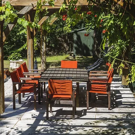 Dolce Vita En Dordogne Bed & Breakfast