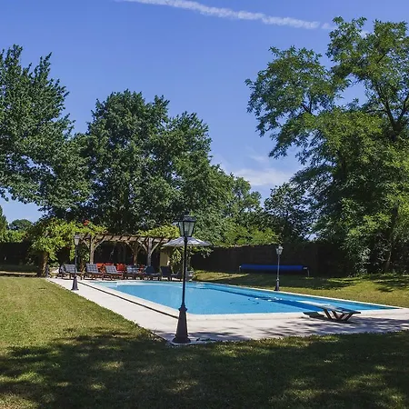 Dolce Vita En Dordogne Bed & Breakfast